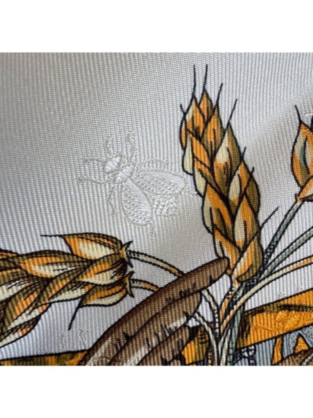 NEW Hermes Amours Bee Sunflower Jacquard Hermes Silk Scarf 1999 Annie Faivre - Picture 8 of 16